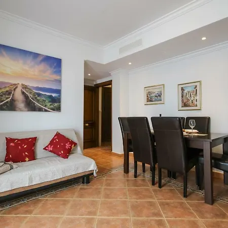Om Destiny Univers Apartment Guaro